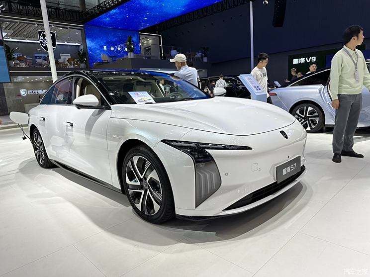 2024广州车展：东风风行星海S7增程版首发 CLTC纯电续航235km